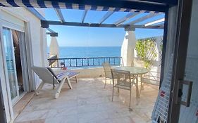 Beachfront Apartment Calahonda Beach